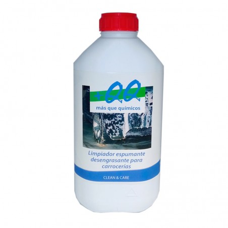 Foaming degreaser cleaner for car bodies